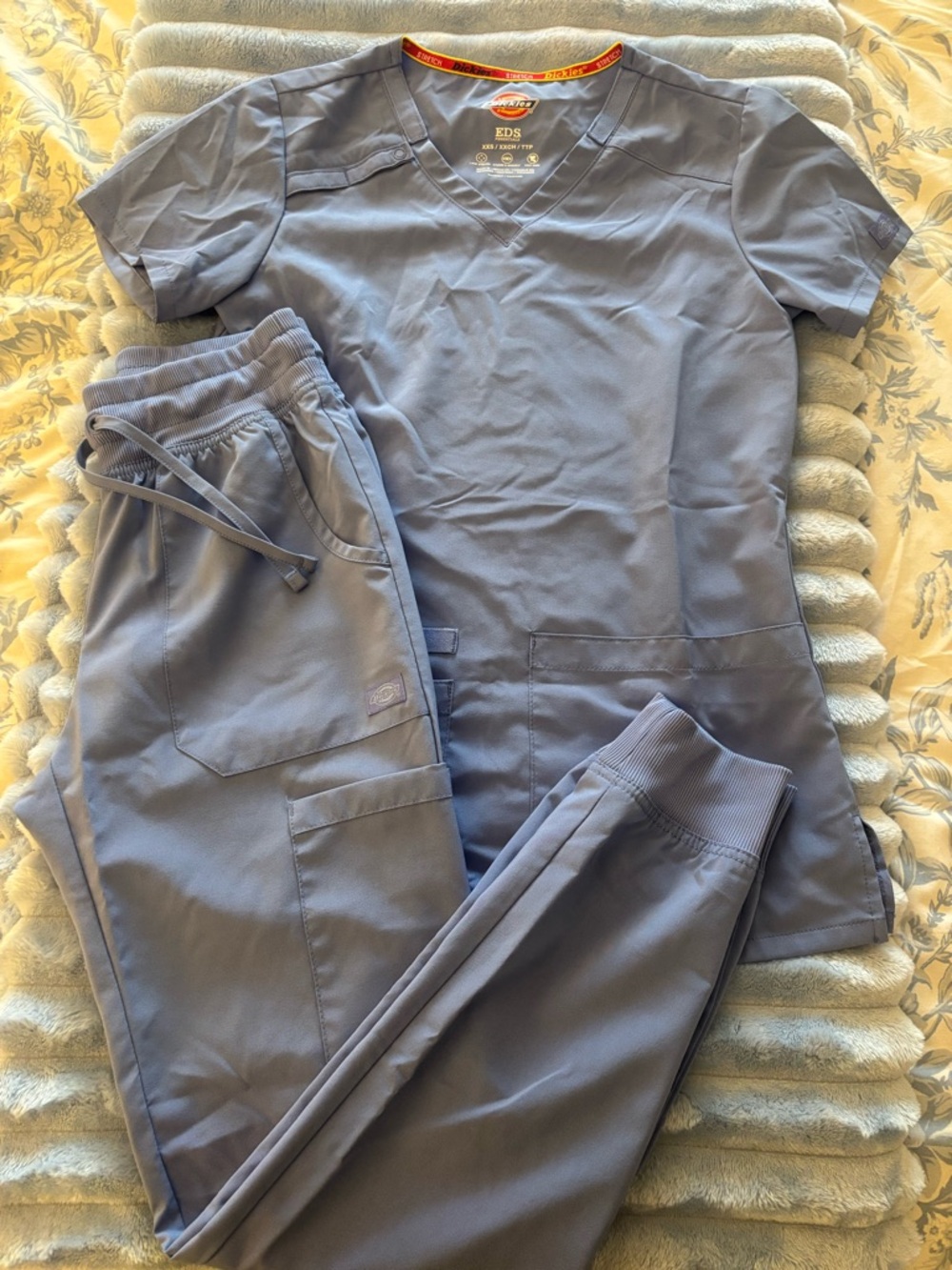 Dickies Women's Ceil Blue Scrub Top & Jogger Pants - XXS